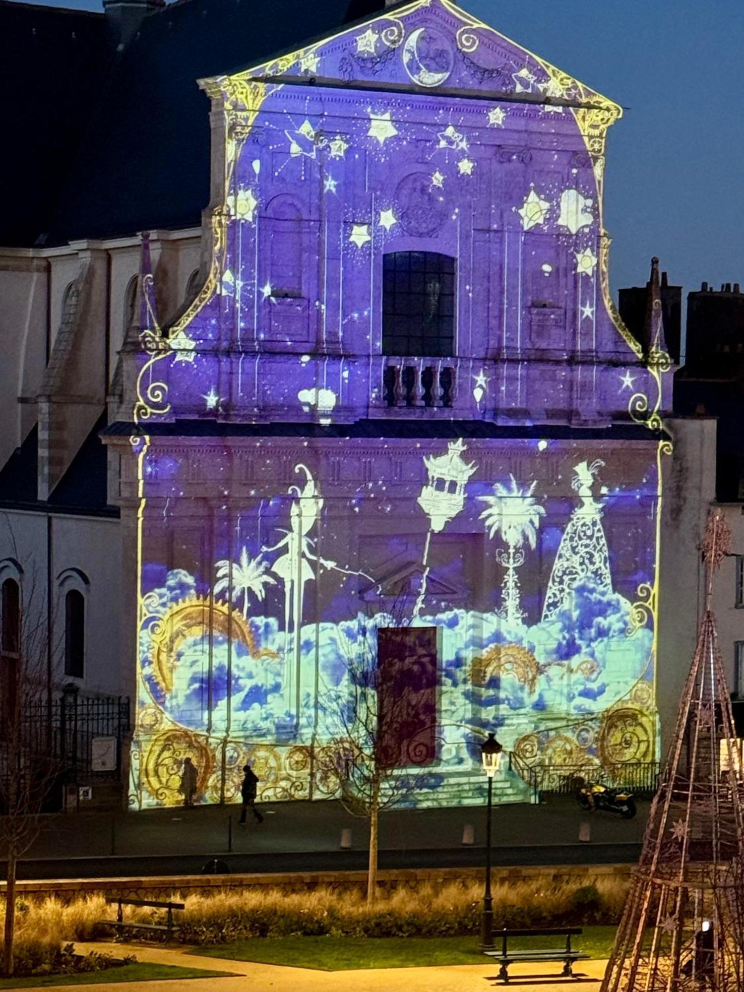 Vue Imprenable Sur La Mairie * Vannes